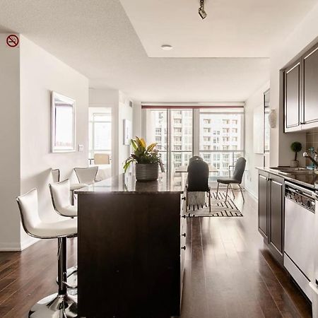 Downtown Toronto+Free Parking+Cn Tower View Apartment Luaran gambar