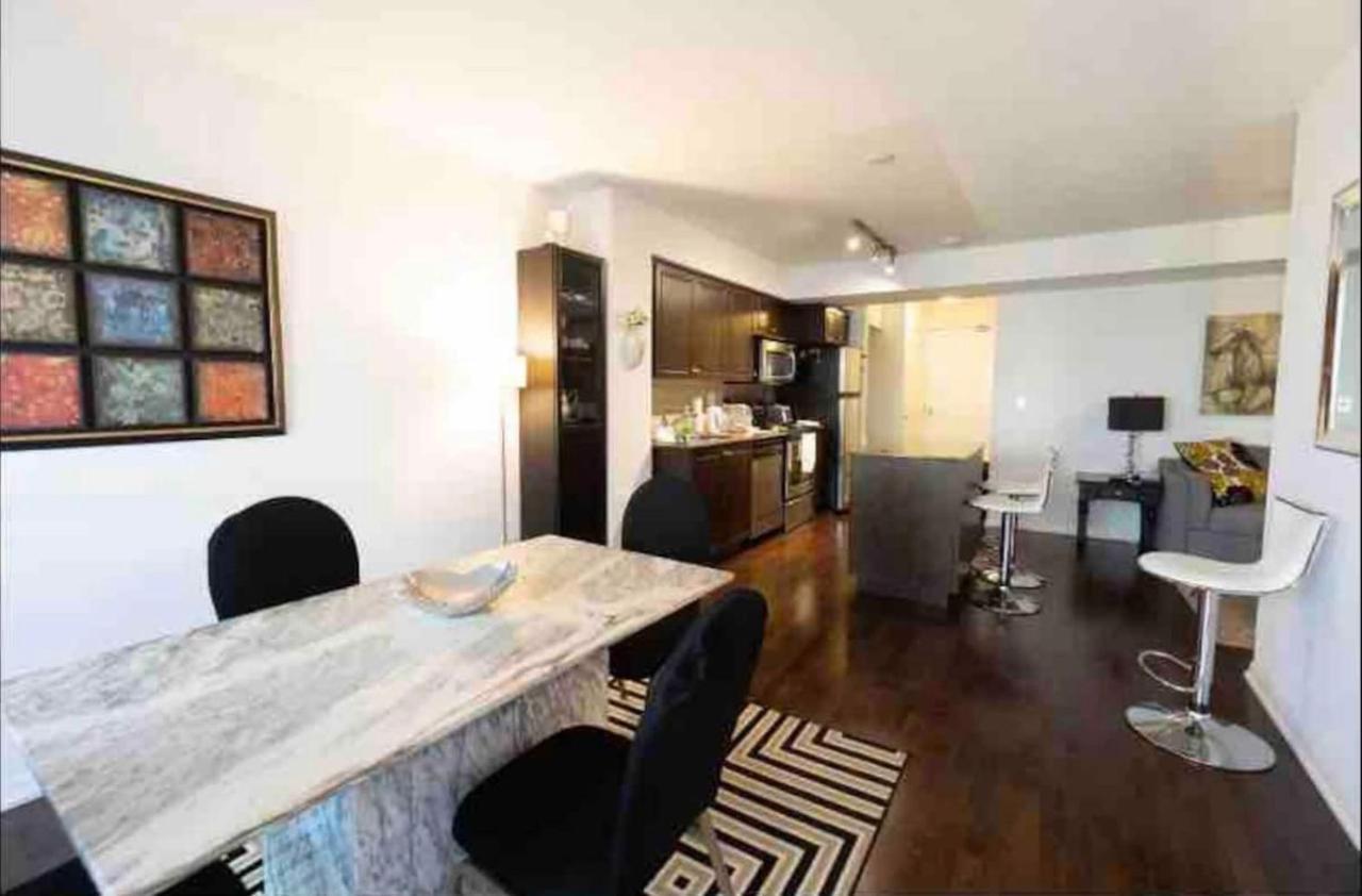Downtown Toronto+Free Parking+Cn Tower View Apartment Luaran gambar